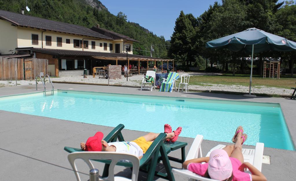 Wolf Village Demonte Eksteriør billede